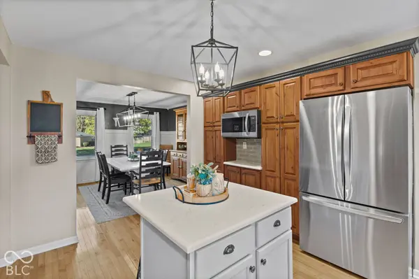915 Margueritta WAY, Greenwood, IN 46143