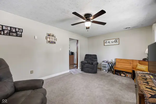 102 Juliet LN, Bedford, IN 47421