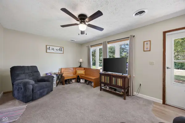 102 Juliet LN, Bedford, IN 47421