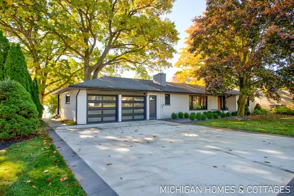 406 Howard Ave, Holland, MI 49424