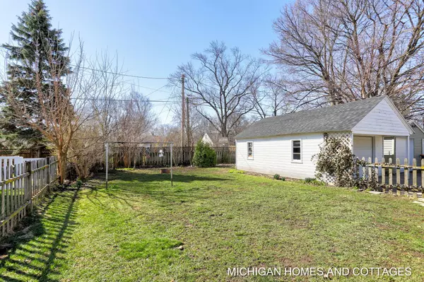 110 W 28th Street, Holland, MI 49423