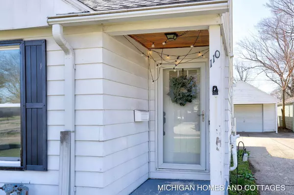 110 W 28th Street, Holland, MI 49423