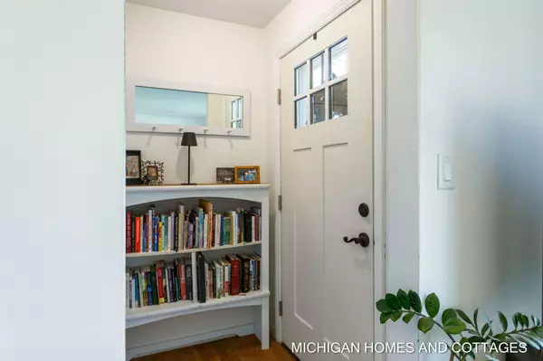 110 W 28th Street, Holland, MI 49423