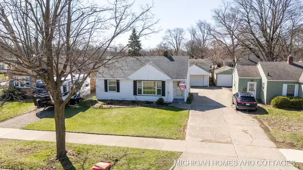 110 W 28th Street, Holland, MI 49423