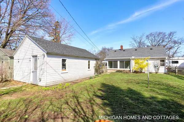 110 W 28th Street, Holland, MI 49423