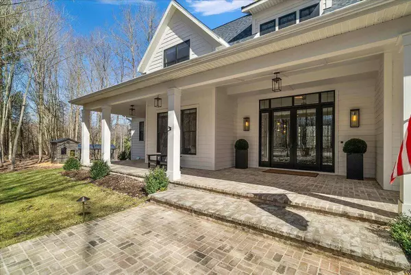 7077 Larue Lane, Fennville, MI 49408