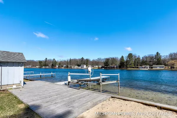 1717 Arbor Road, Lake, MI 48632