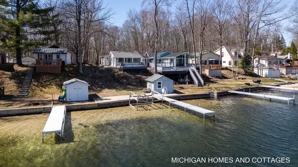 1717 Arbor Road, Lake, MI 48632