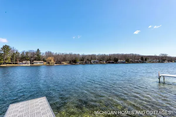 1717 Arbor Road, Lake, MI 48632