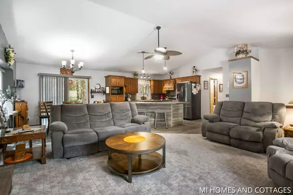 15810 Ryan Drive, Holland, MI 49424