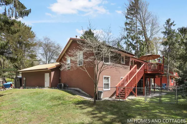 15810 Ryan Drive, Holland, MI 49424