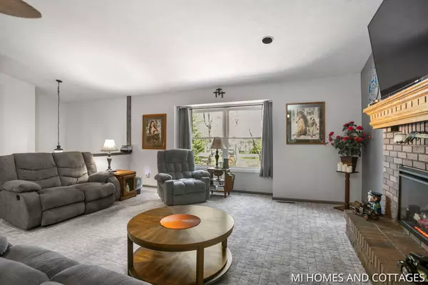 15810 Ryan Drive, Holland, MI 49424