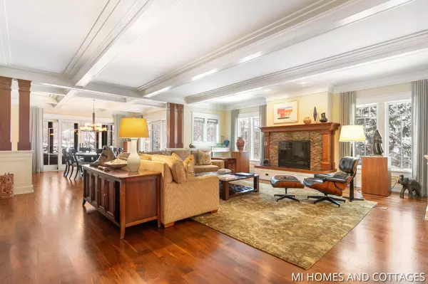 36 Randolph Street, Douglas, MI 49406