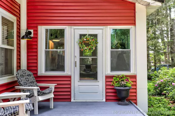 1375 Waukazoo Drive, Holland, MI 49424