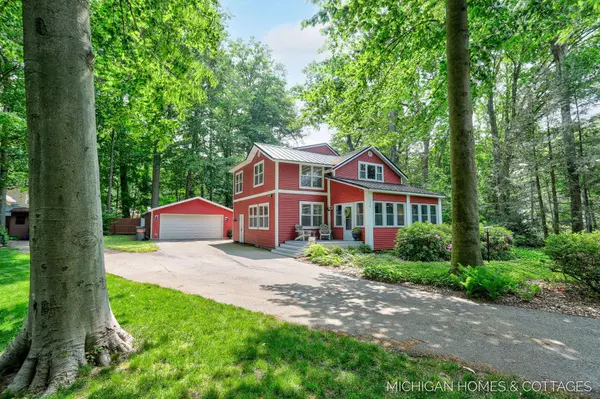 1375 Waukazoo Drive, Holland, MI 49424