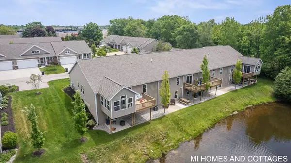 2967 Loganberry Lane #39, Holland, MI 49424