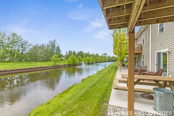 2967 Loganberry Lane #39, Holland, MI 49424