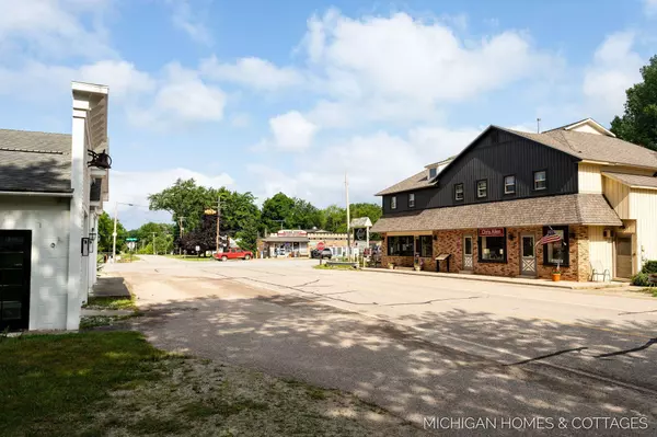 1399 Blue Star Highway, South Haven, MI 49090