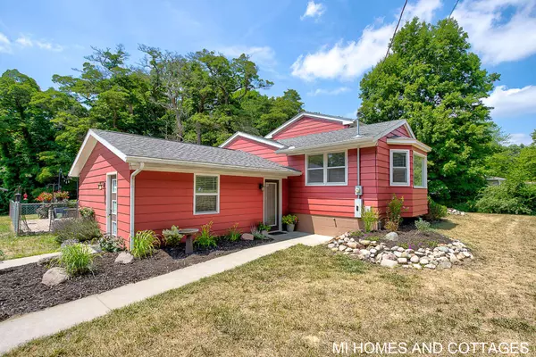 4080 64th, Holland, MI 49423