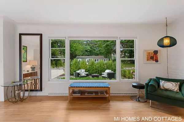 748 Park Avenue, Holland, MI 49423