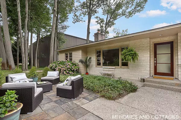 748 Park Avenue, Holland, MI 49423