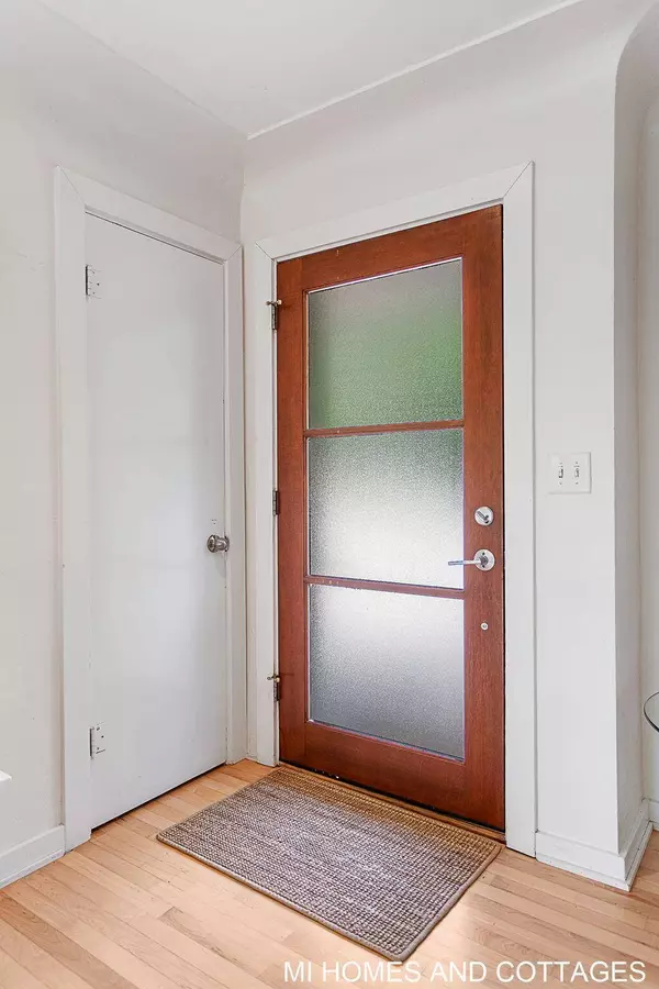 748 Park Avenue, Holland, MI 49423