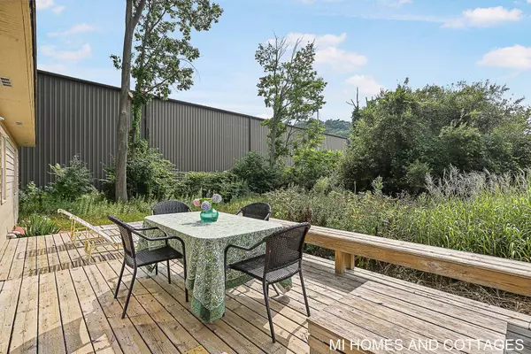 748 Park Avenue, Holland, MI 49423