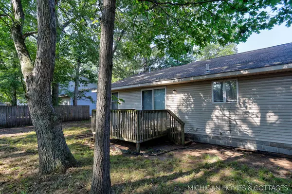 508 512 Quarterline Road, Muskegon, MI 49442