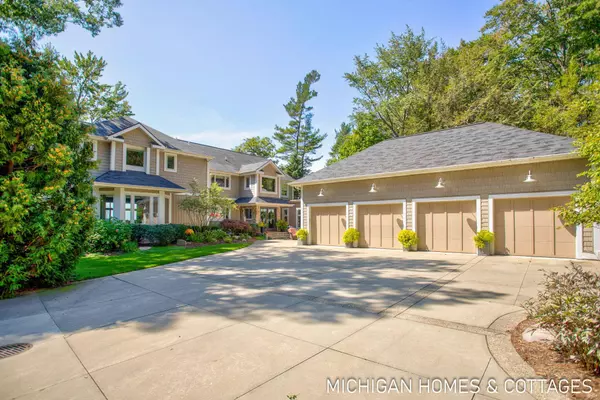 1414 Waukazoo Drive, Holland, MI 49424