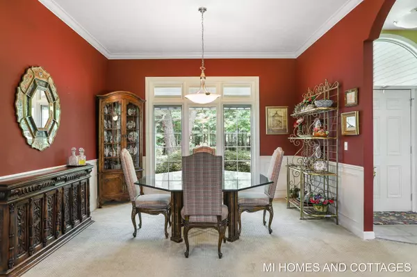 6393 Hidden Ponds Drive, Holland, MI 49423