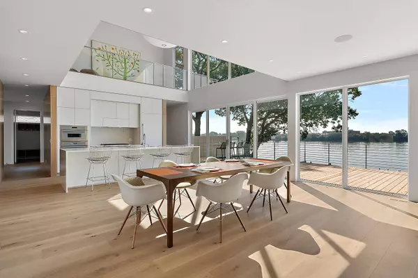 602 Lawn Avenue, Holland, MI 49424