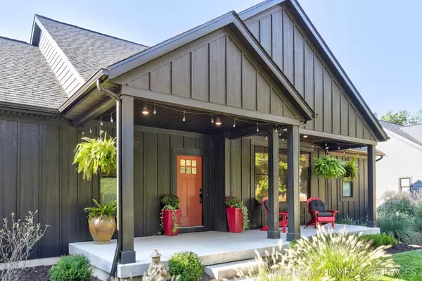 501 W Center Street, Douglas, MI 49406