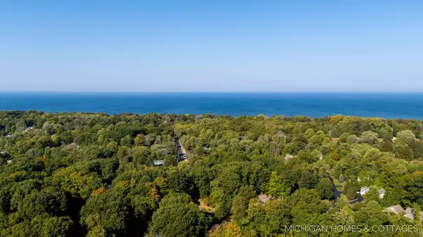 501 W Center Street, Douglas, MI 49406