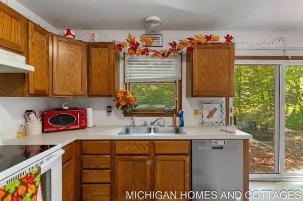 18604 168th Avenue, Spring Lake, MI 49456