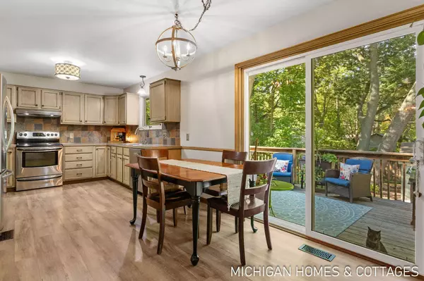 634 Blackbass Avenue, Holland, MI 49423