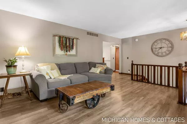 634 Blackbass Avenue, Holland, MI 49423