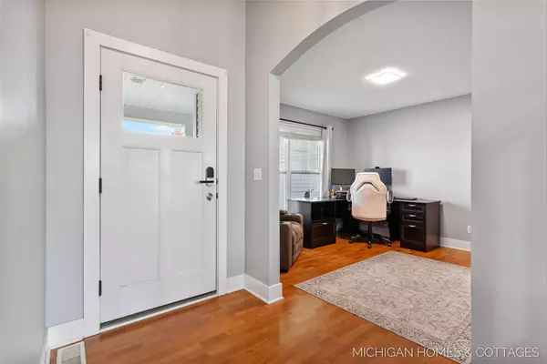 1433 Savannah Drive, Zeeland, MI 49464