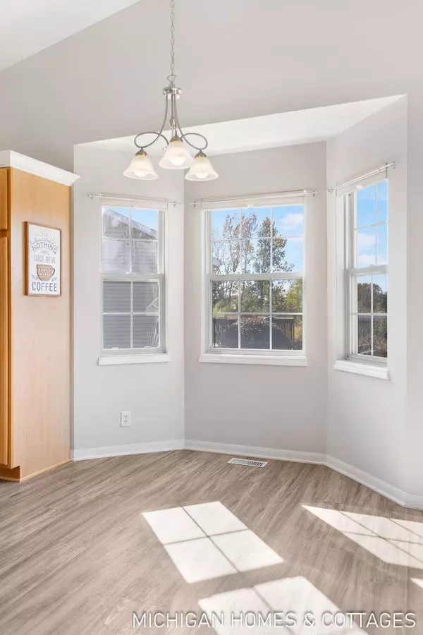 634 Wilshire Court, Holland, MI 49423