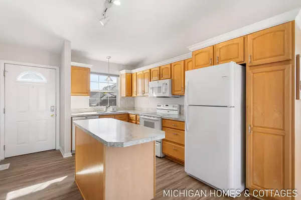 634 Wilshire Court, Holland, MI 49423