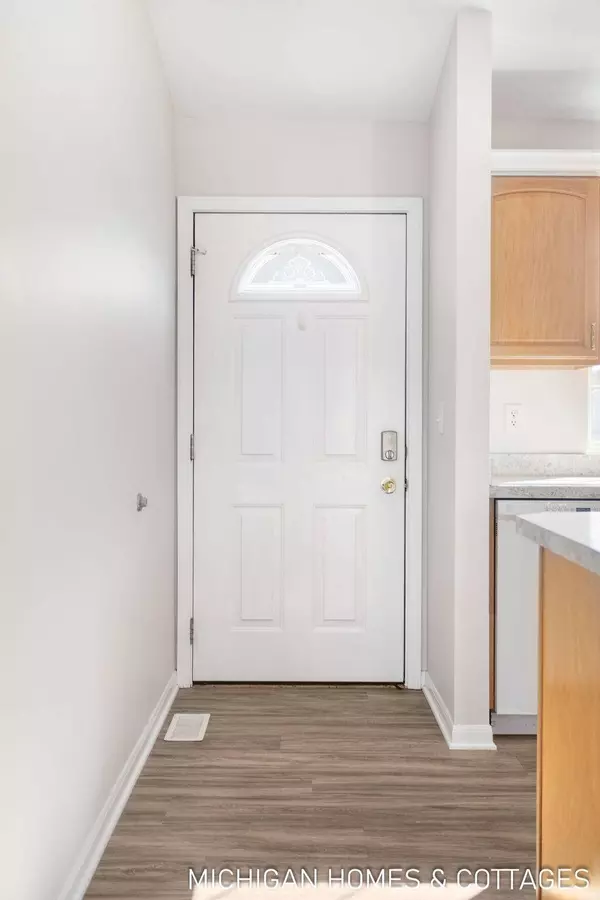 634 Wilshire Court, Holland, MI 49423