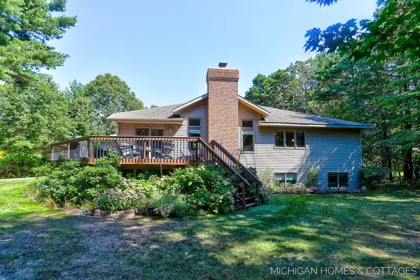 3981 Tall Grass West Court, Holland, MI 49424