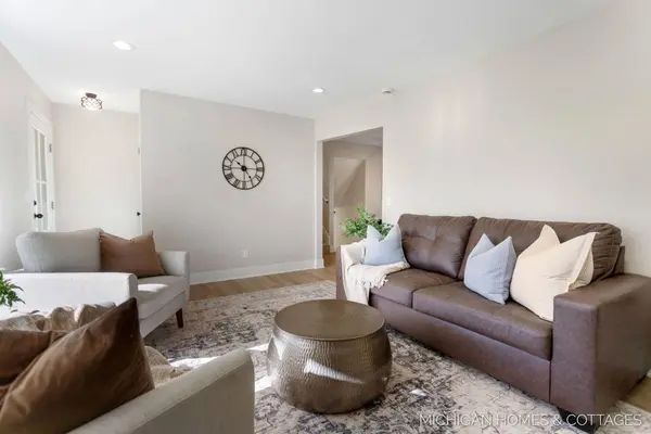 10975 Campanel Drive, Zeeland, MI 49464