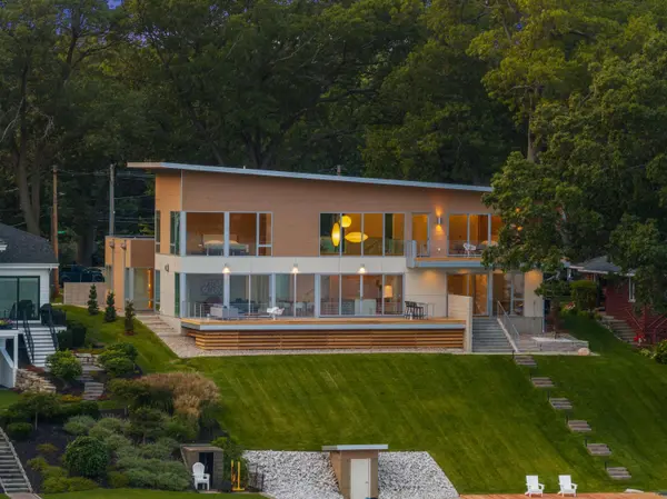 602 Lawn Avenue, Holland, MI 49424