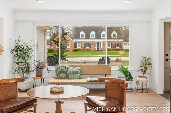 141 E 26th Street, Holland, MI 49423