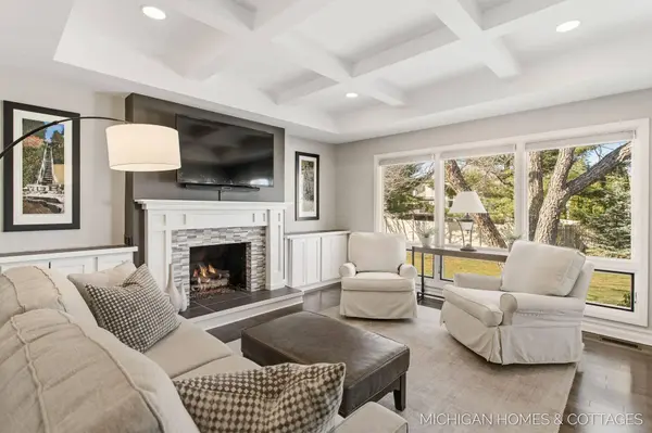 404 Goldcrest Drive, Holland, MI 49424