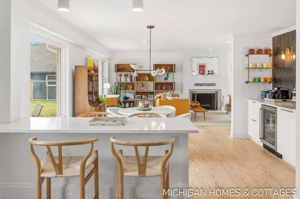 141 E 26th Street, Holland, MI 49423