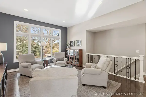 404 Goldcrest Drive, Holland, MI 49424