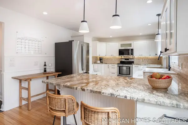 136 Crescent Drive, Grand Haven, MI 49417