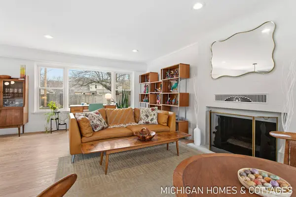 141 E 26th Street, Holland, MI 49423