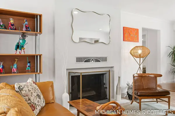 141 E 26th Street, Holland, MI 49423